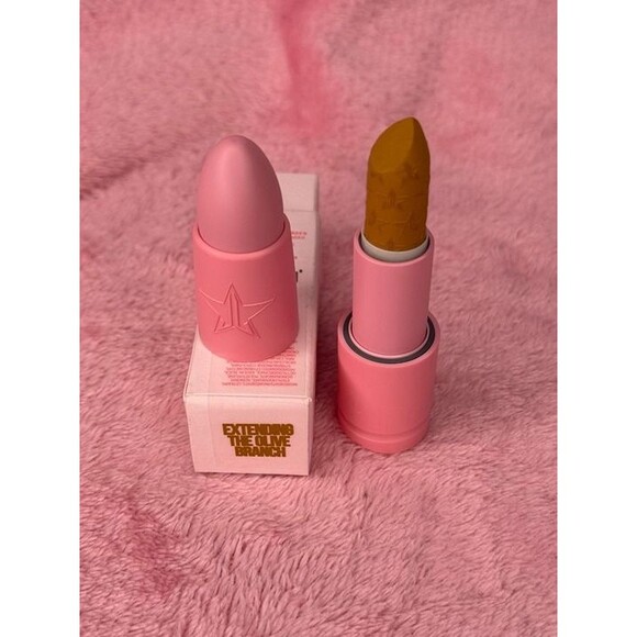 New! Extending The Olive Branch Jeffree Star Velvet Trap Lipstick BNIB NWT - Picture 3 of 4